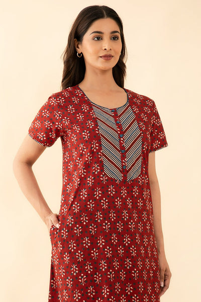 All Over Geometric Printed Nighty - Red