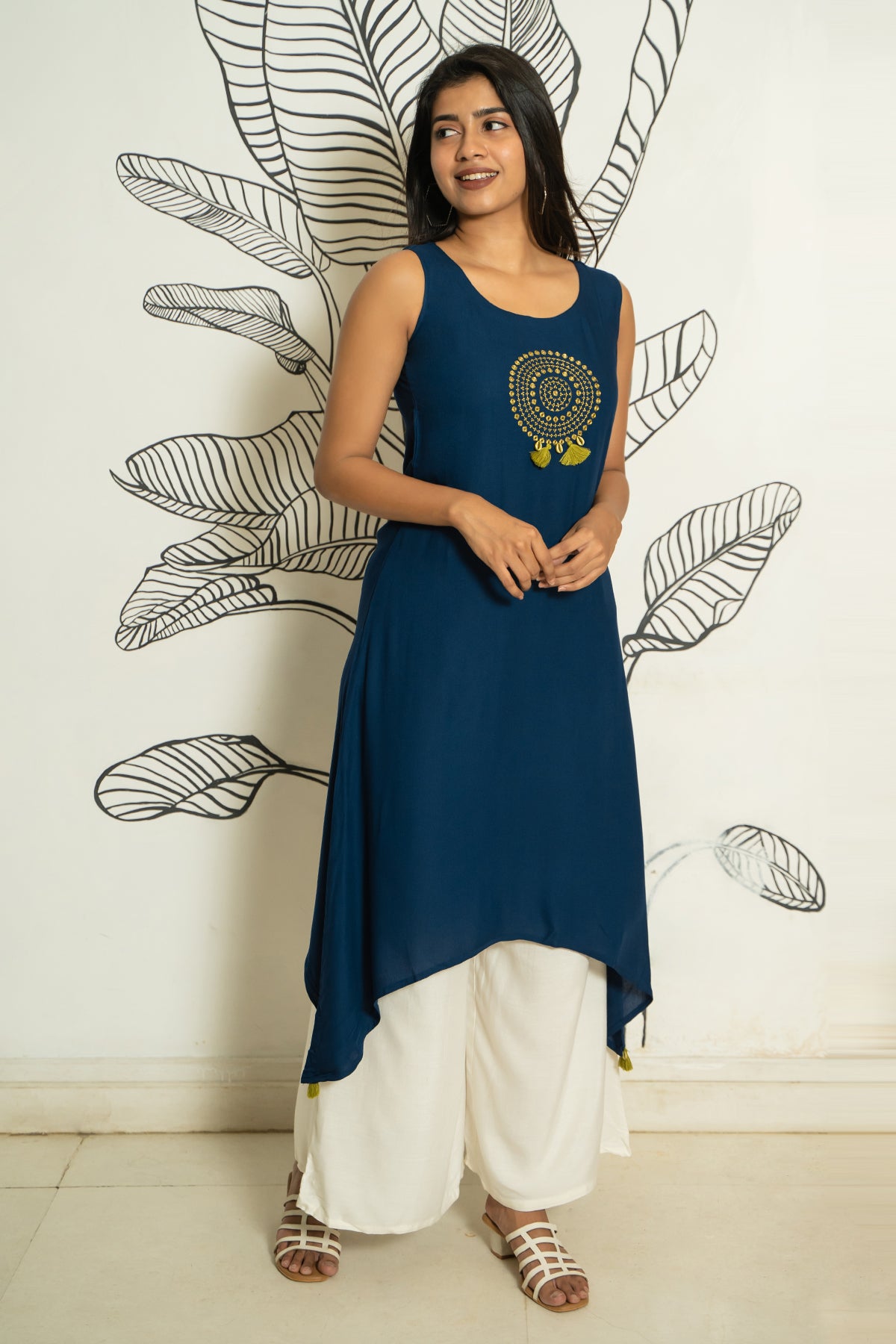 Foil Mirror Embellished With Geometric Embroidered Kurta Blue