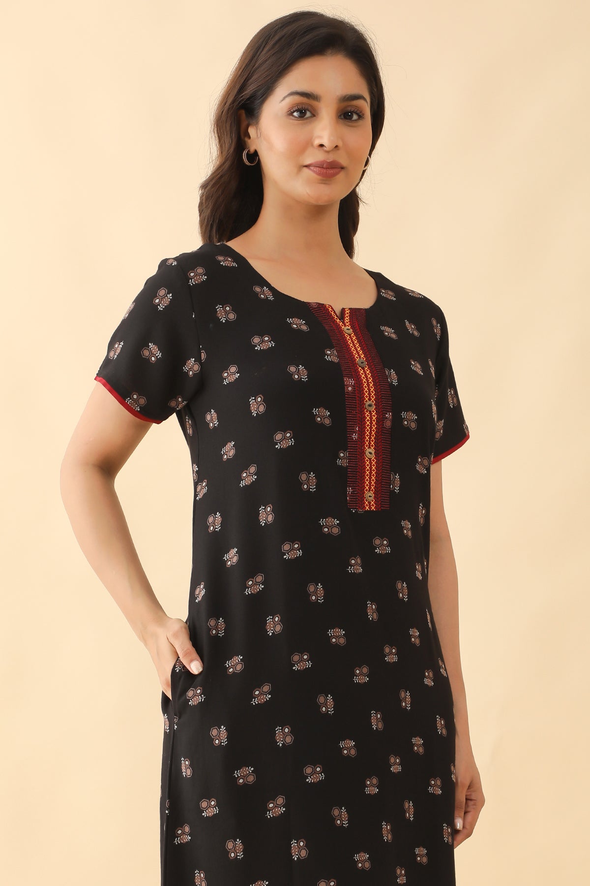 All Over Geometric Print With Embroidered Yoke Nighty - Black