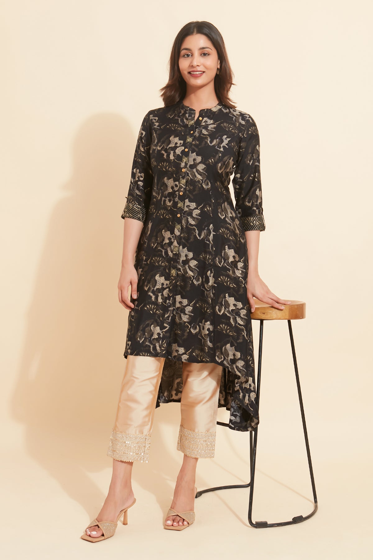 Contemporary Floral Printed Kurta Black