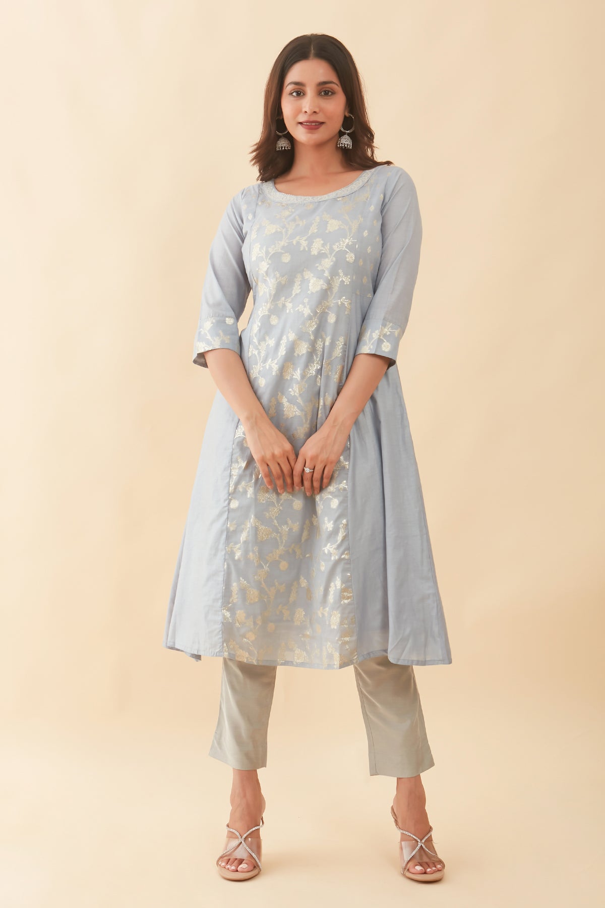 Floral Embroidered With Silver Brocade Panelled Kurta - Blue