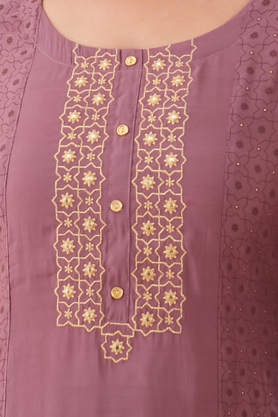 All Over Geometric Prined & Embroidered Kurta Set With Cutwork Dupatta - Purple