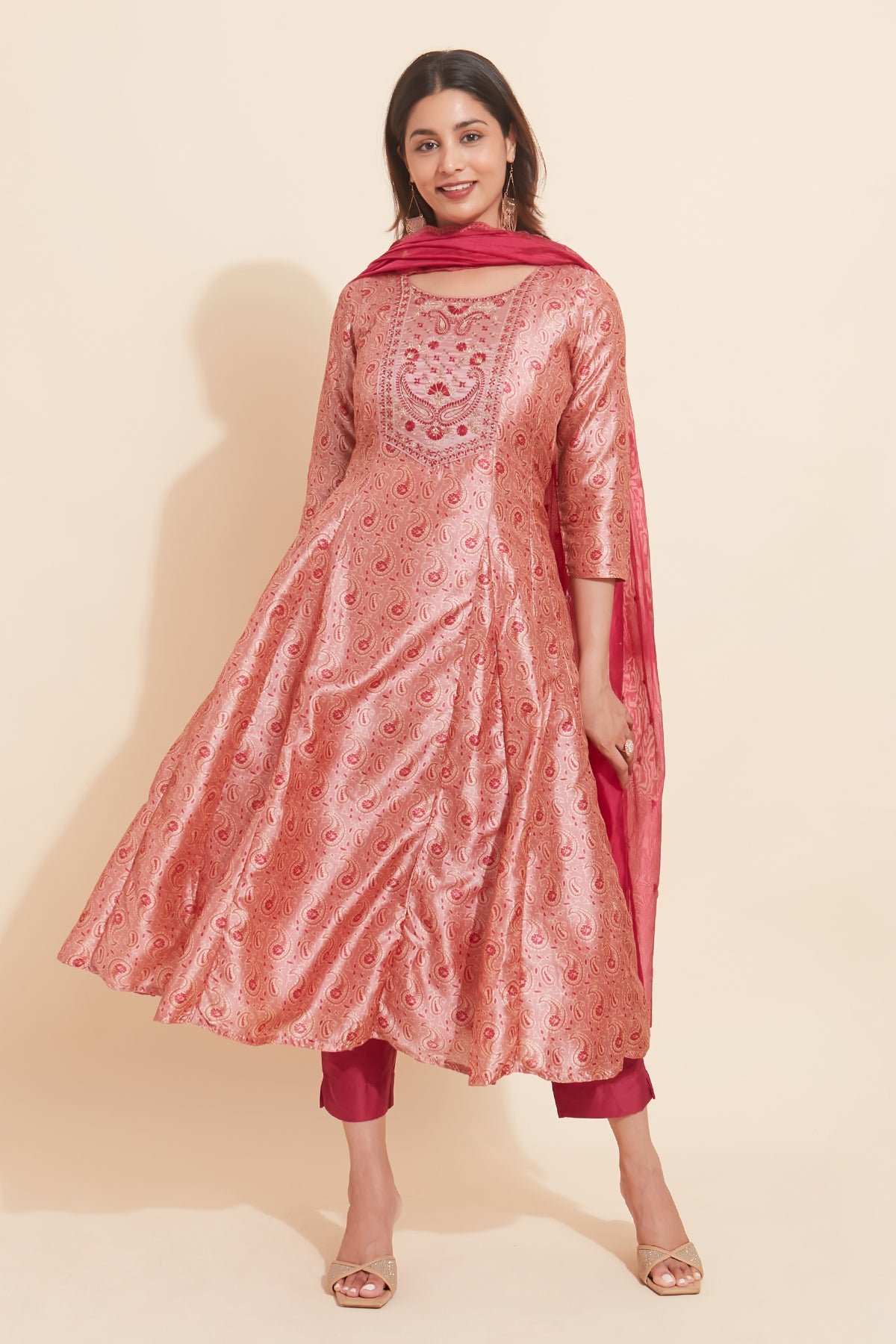 Paisley Embroidered & Printed Kurta Set With Organza Scallop With Dupatta - Pink