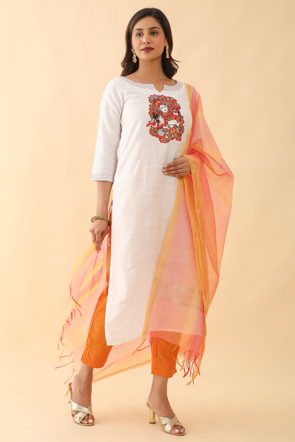 Mural Placement Kurta Set With Contrast Dupatta White Orange