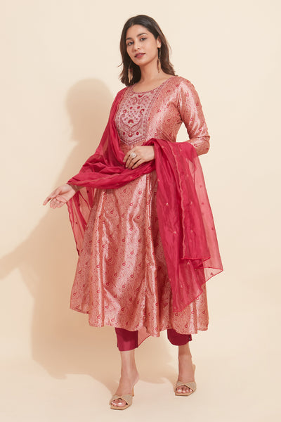 Paisley Embroidered & Printed Kurta Set With Organza Scallop With Dupatta - Pink