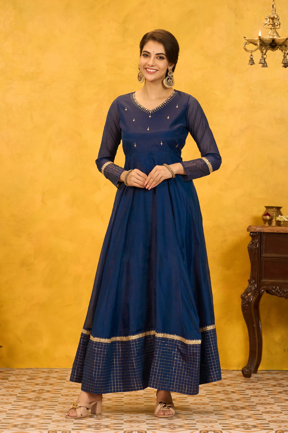 Online anarkali kurtas best sale