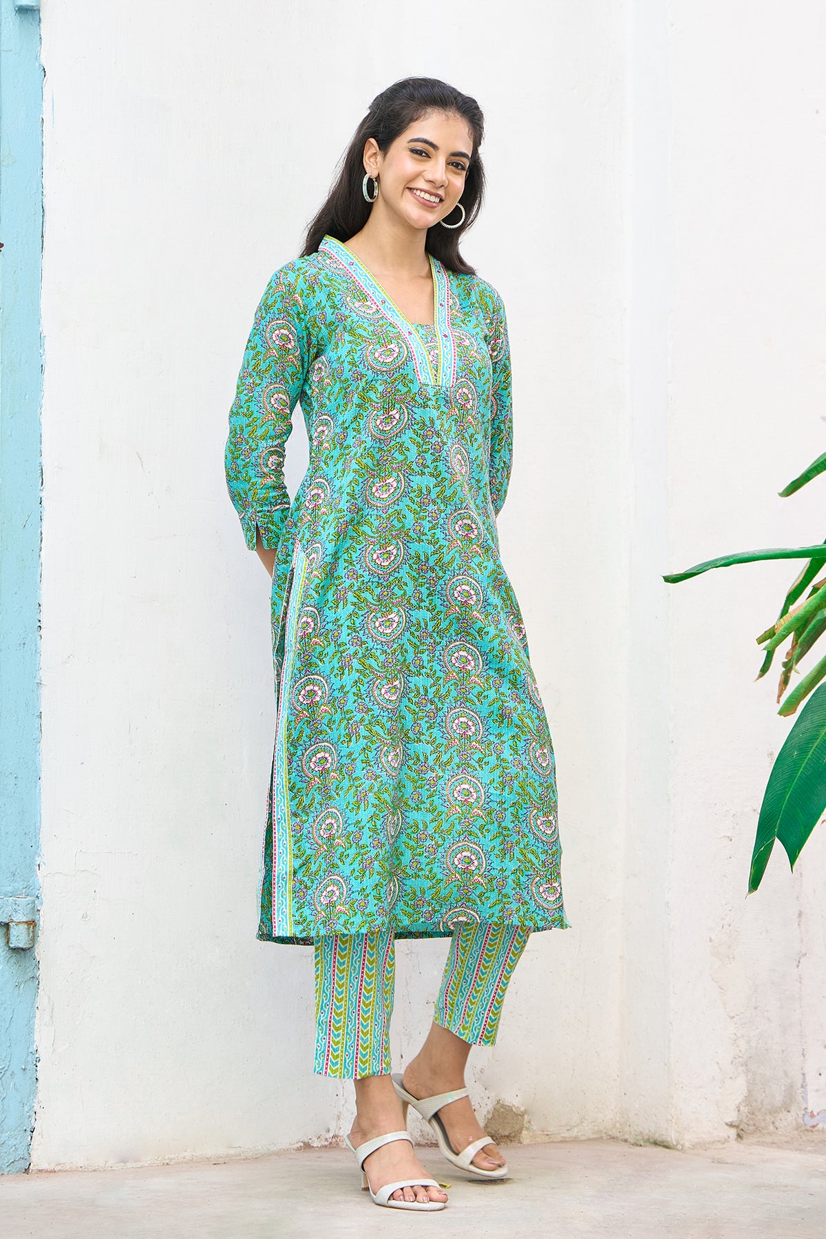 Dobby Floral Printed Cotton Kurta Pant - Blue
