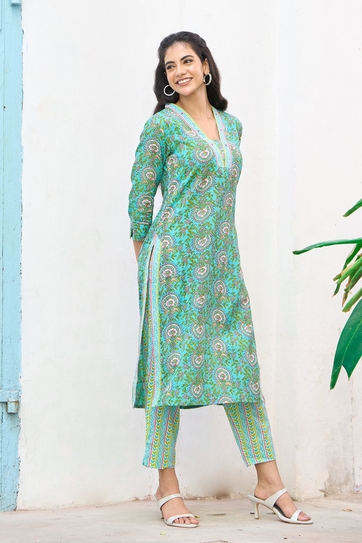 Dobby Floral Printed Cotton Kurta Pant - Blue
