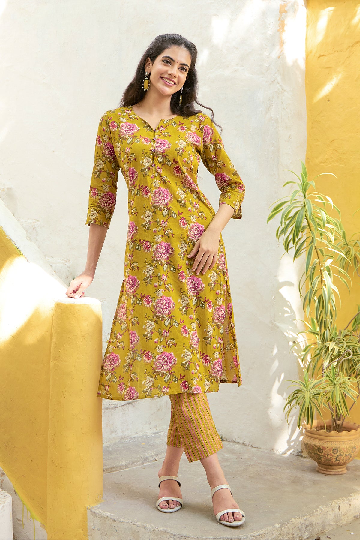 Gardenia Floral Printed Cotton Kurta Pant - Mustard
