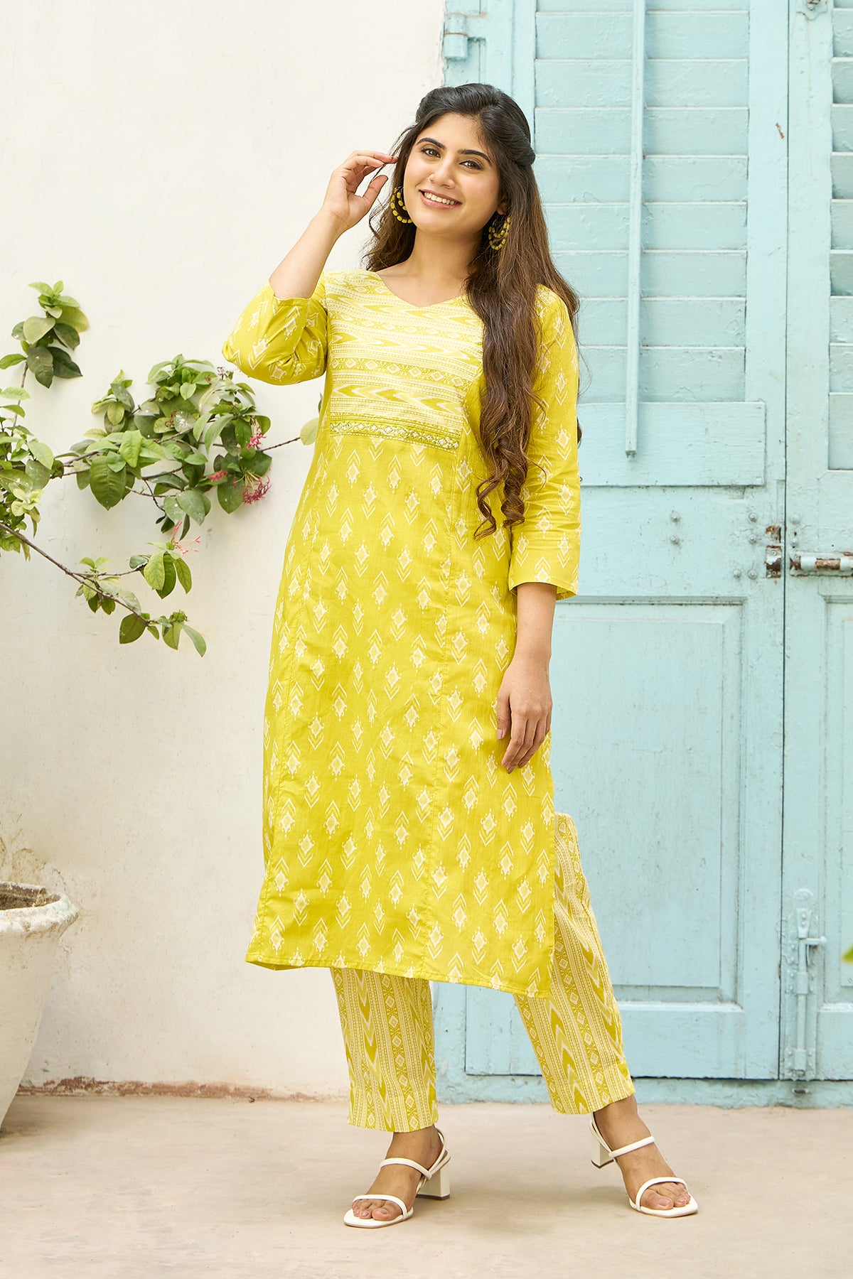 Ikkat Printed & Embroidered Cotton Kurta Pant - Yellow
