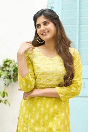 Ikkat Printed & Embroidered Cotton Kurta Pant - Yellow
