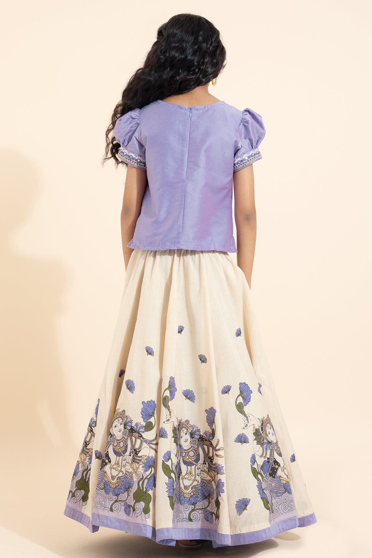 Krishna Mural Printed Skirtset - Lavendar & Off-White