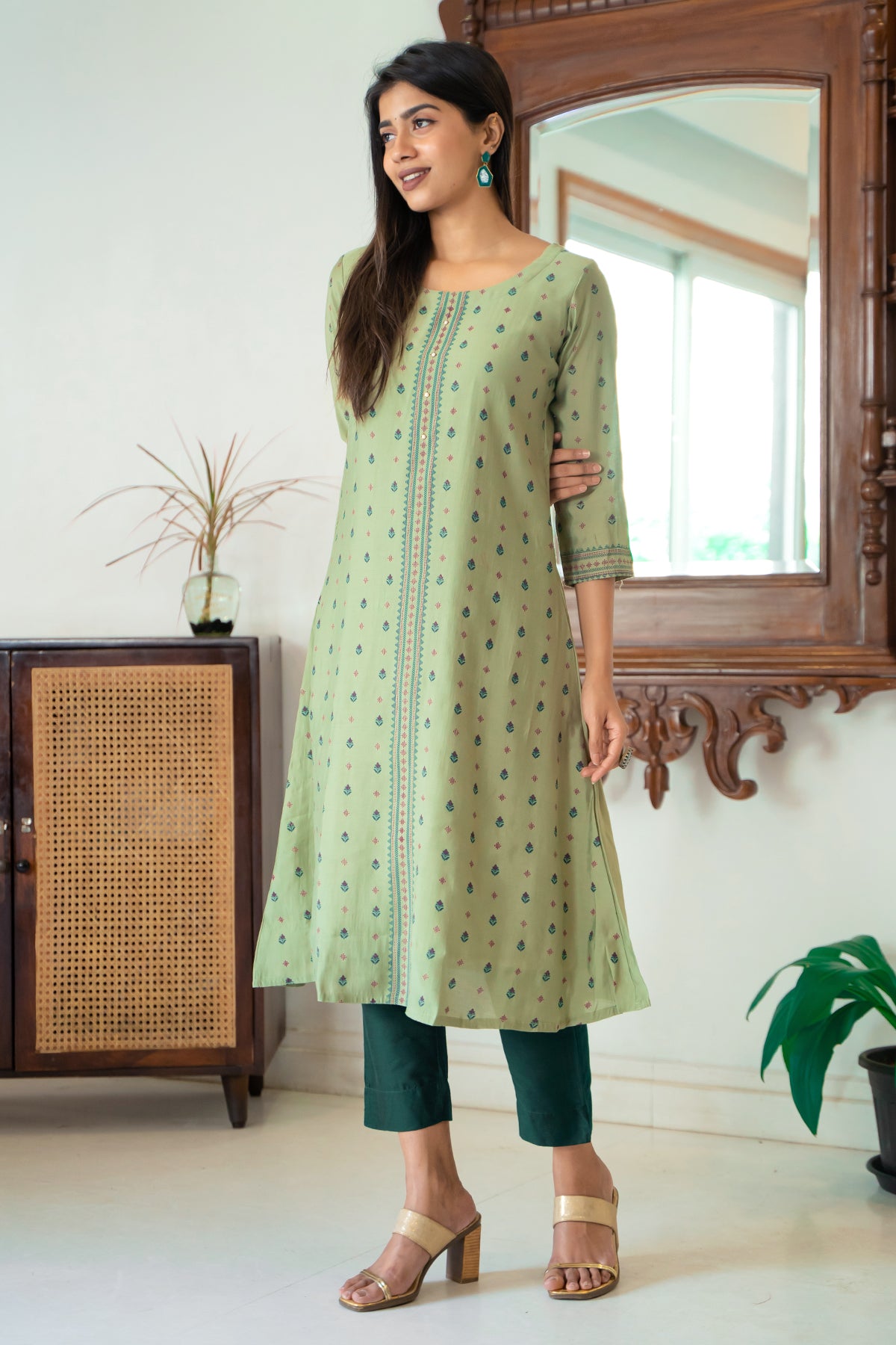 All Over Geometric Floral Printed Kurta Green