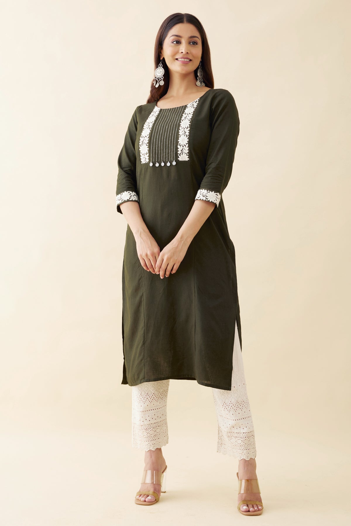 Monochrome Floral Embroidered Kurta - Green