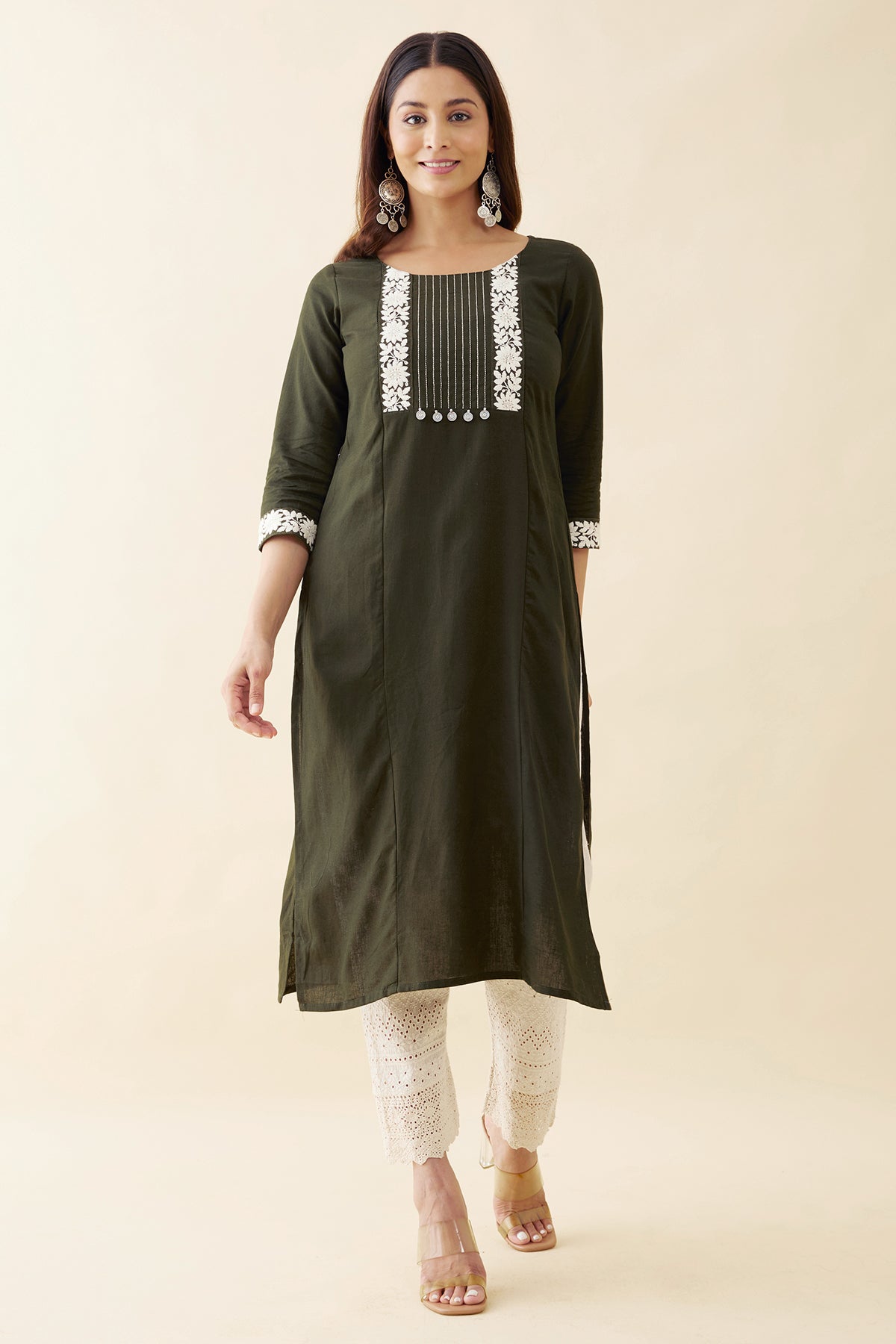 Monochrome Floral Embroidered Kurta - Green