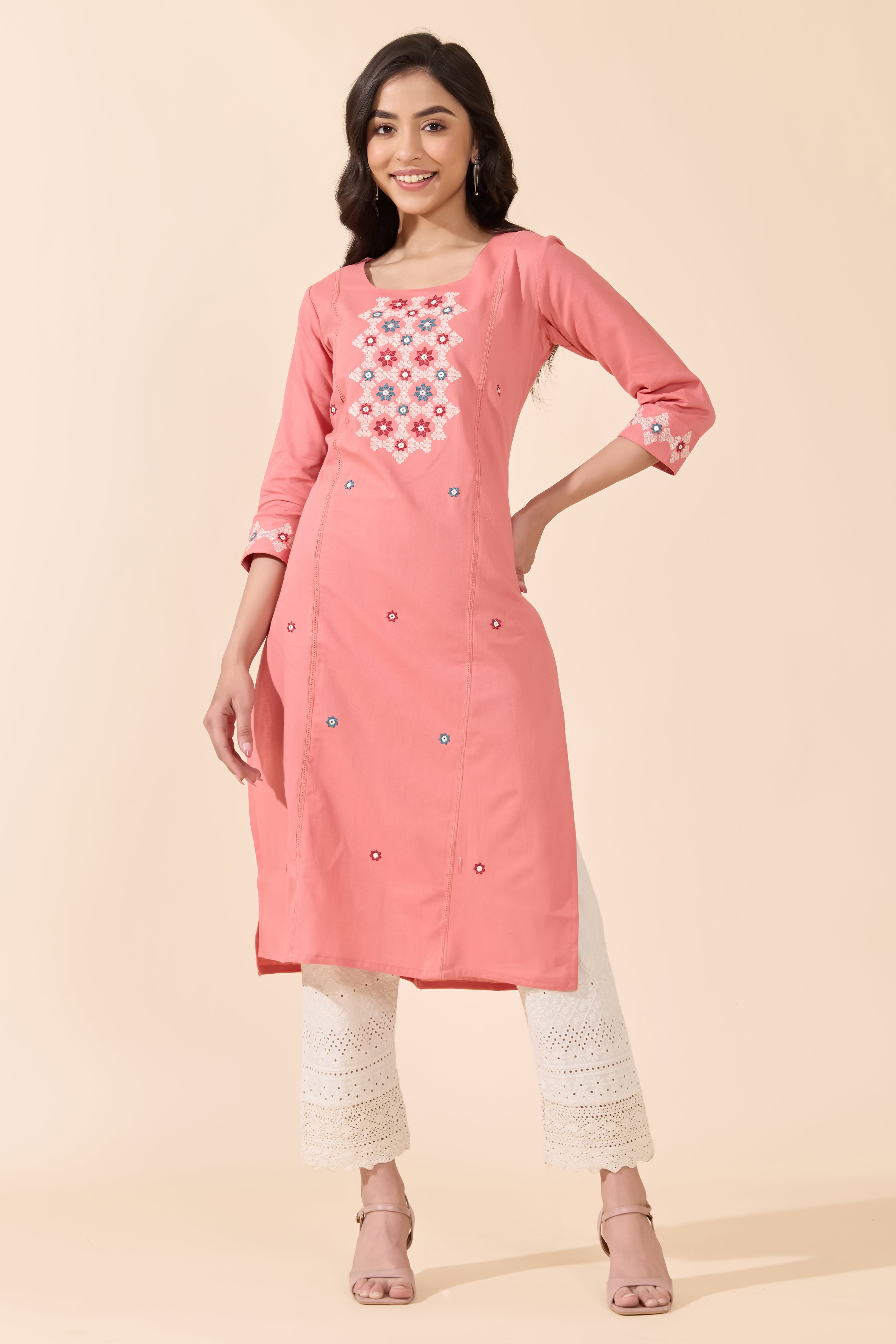 PEACH STRAIGHT-CUT KURTA WITH GEOMETRIC FLORAL EMBROIDERY