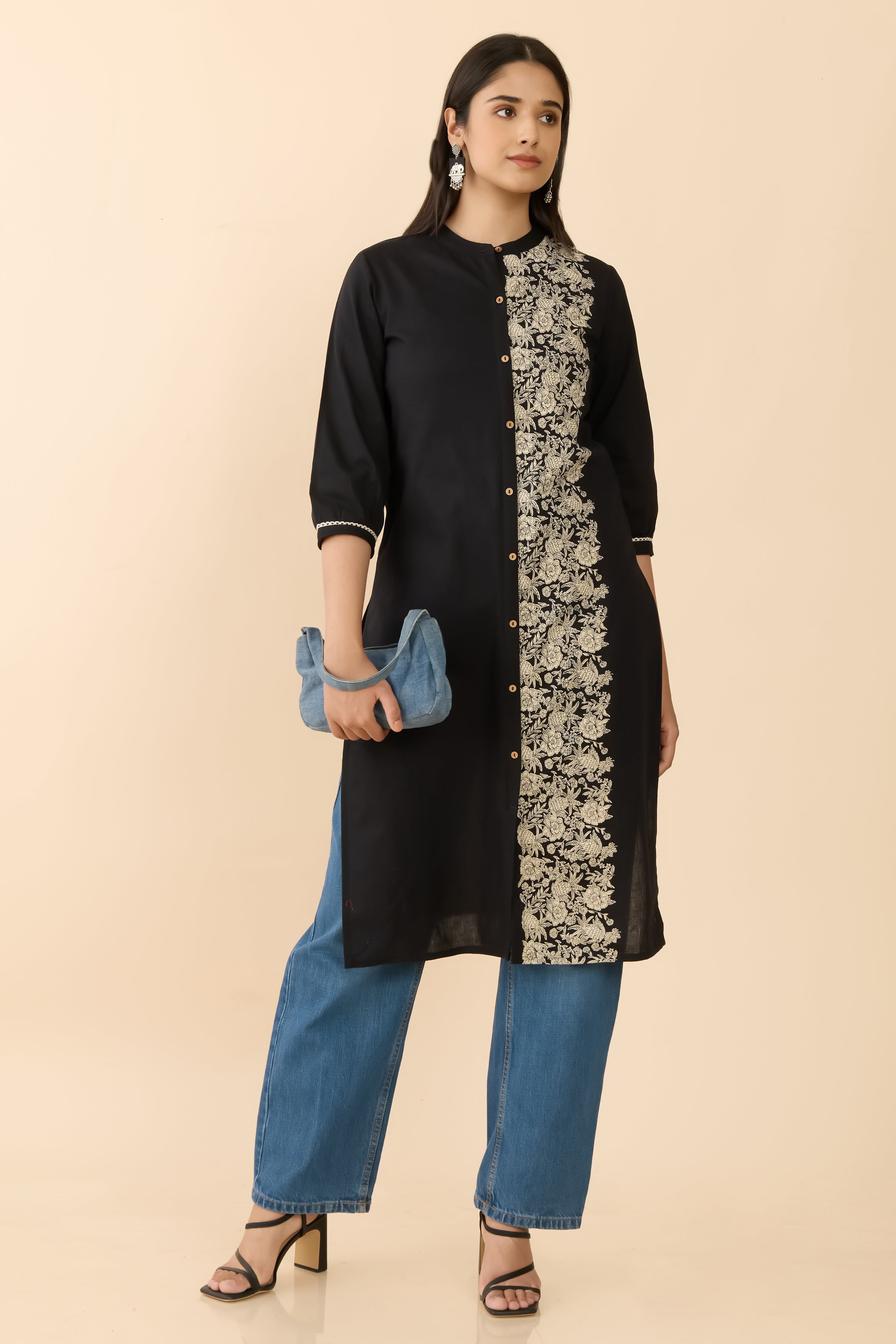 BLACK FLORAL PRINTED STRAIGHT CUT KURTA