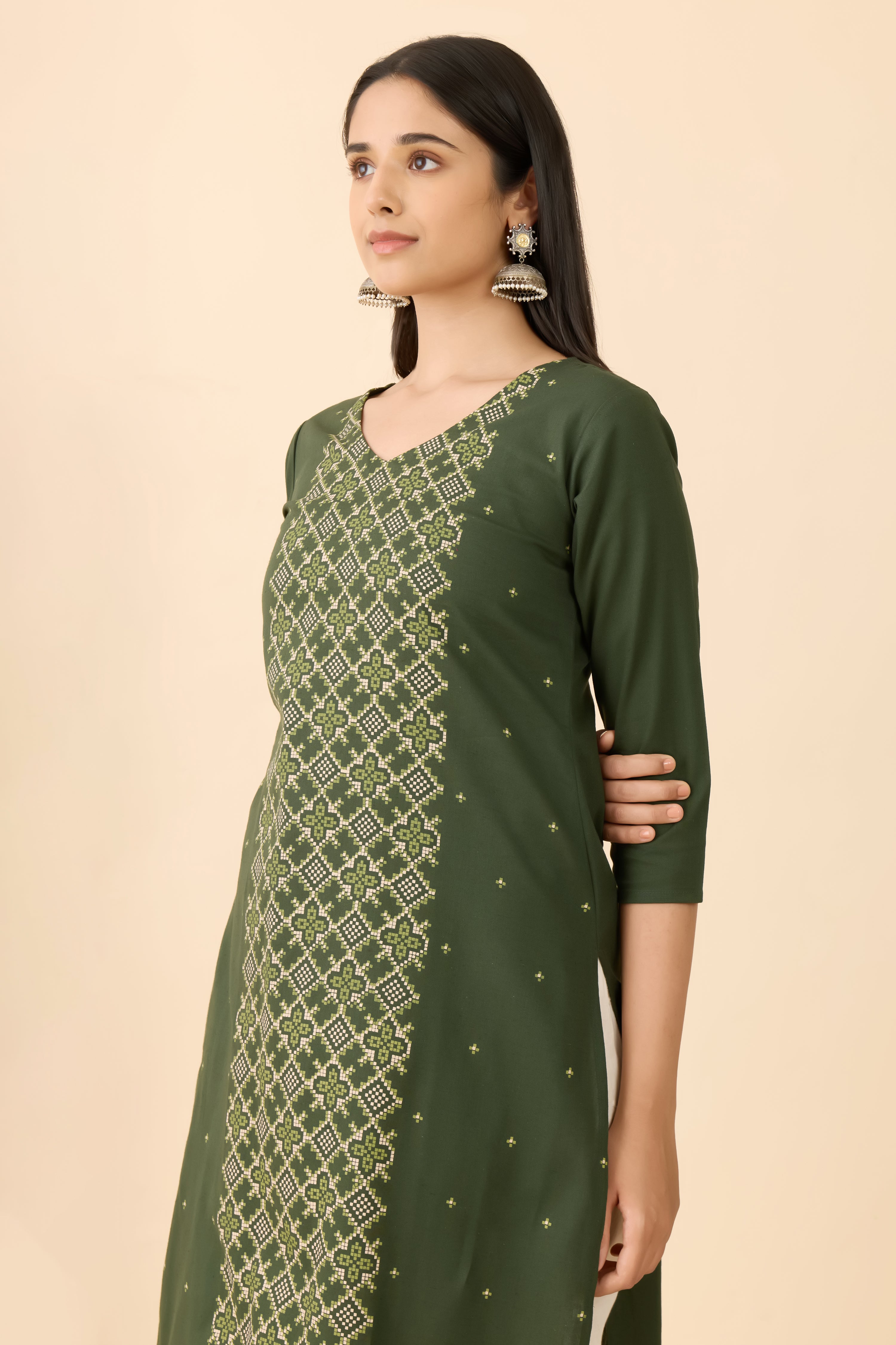 GREEN GEOMETRIC PRINTED STRAIGHT CUT KURTA