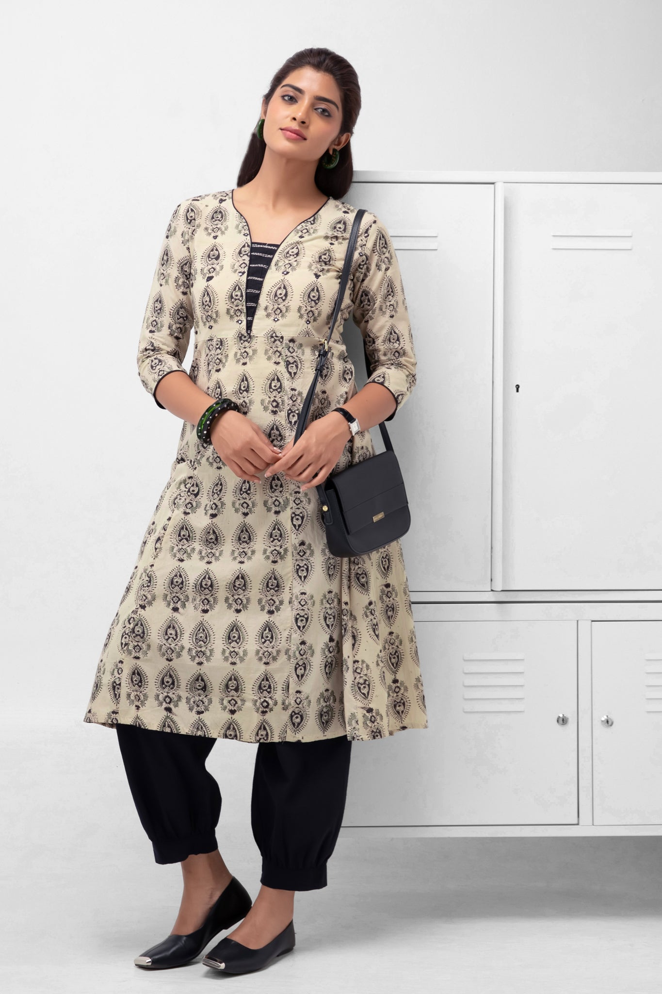 Workwear Off White Kalamkari Kurta