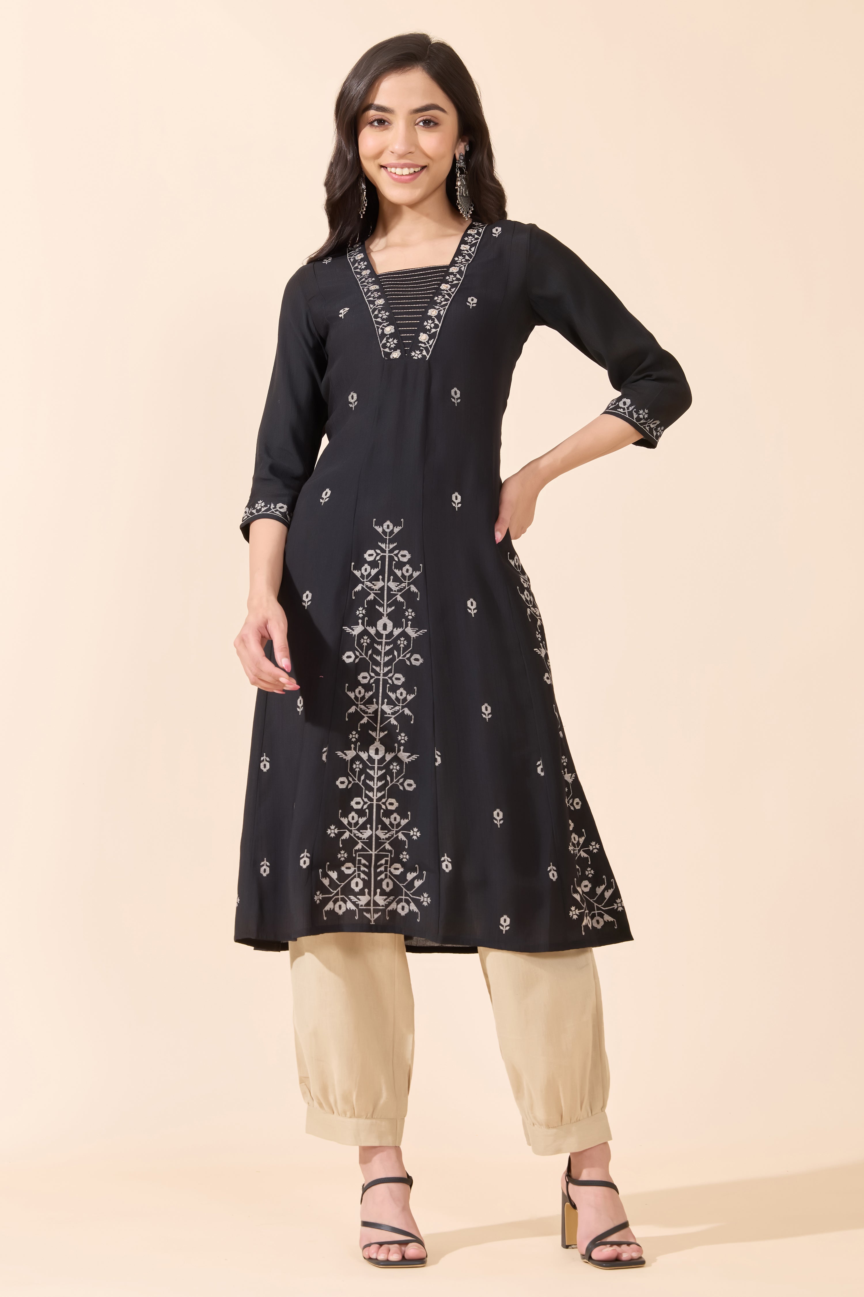 BLACK JAMDHANI FLORAL INSPIRED PRINTED PANELED KURTA