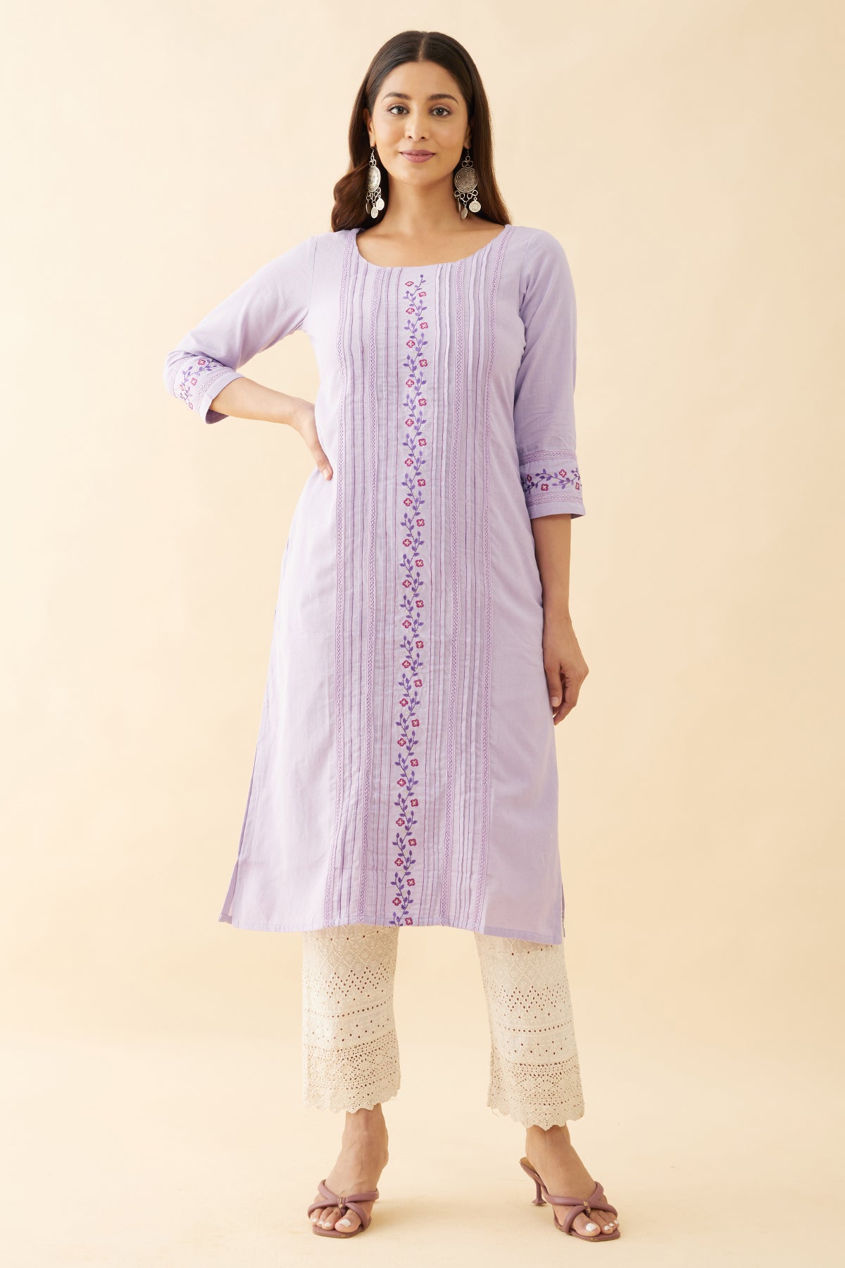 Lace Embellished Floral Embroidered Kurta - Purple