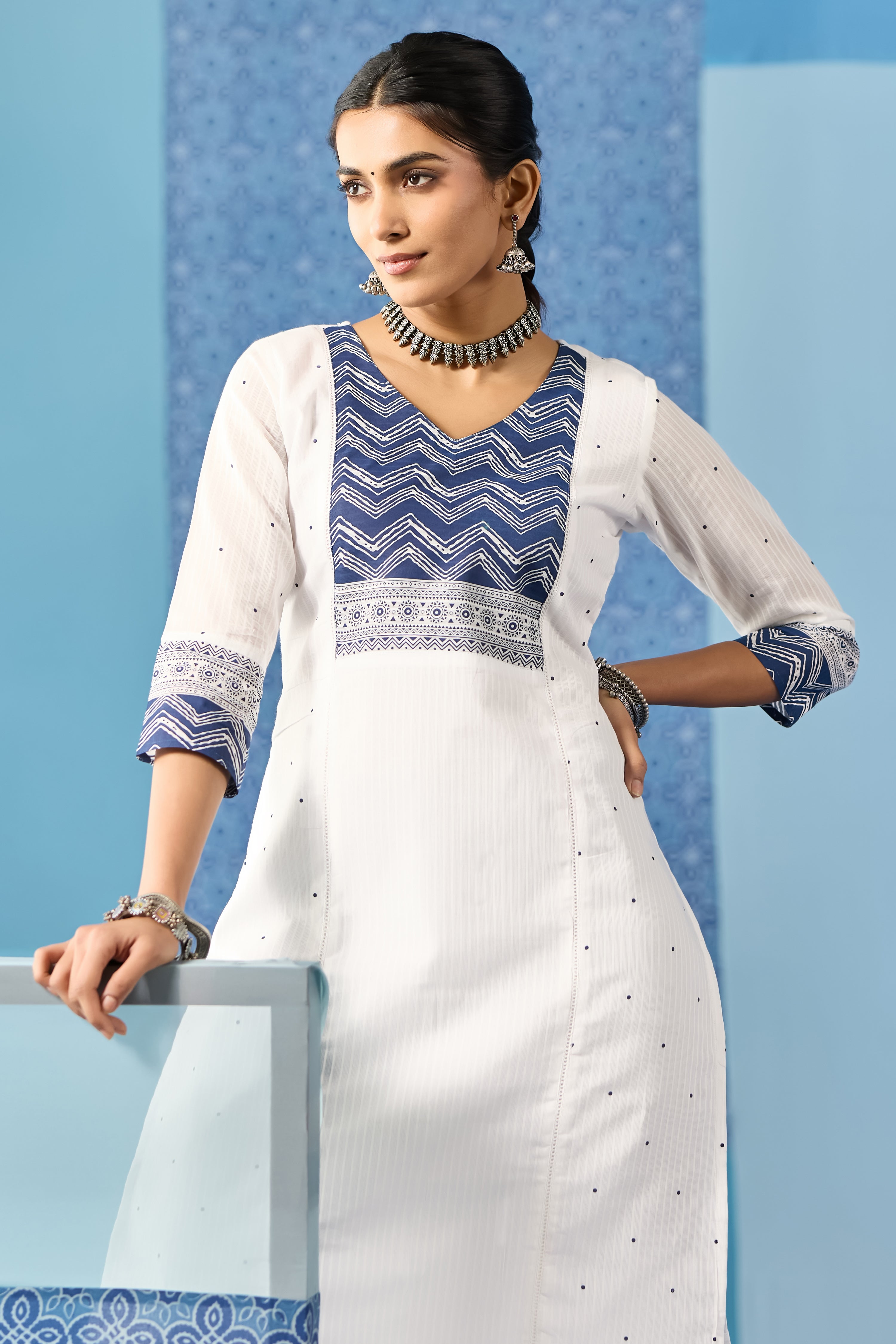 WHITE INDIGO PRINTED STRAIGHT CUT KURTA