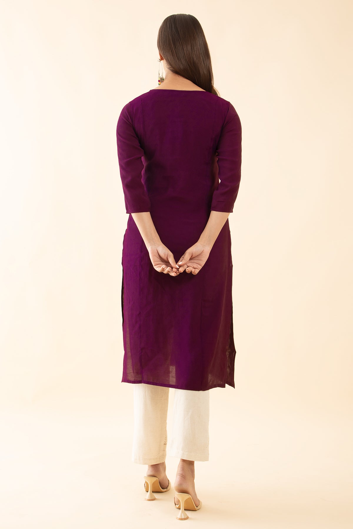 Textured Dobby Kurta with Floral Embroidery - Burgundy 