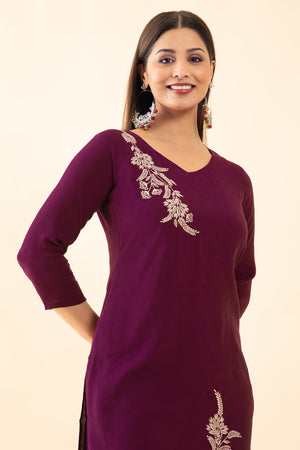 Textured Dobby Kurta with Floral Embroidery - Burgundy 