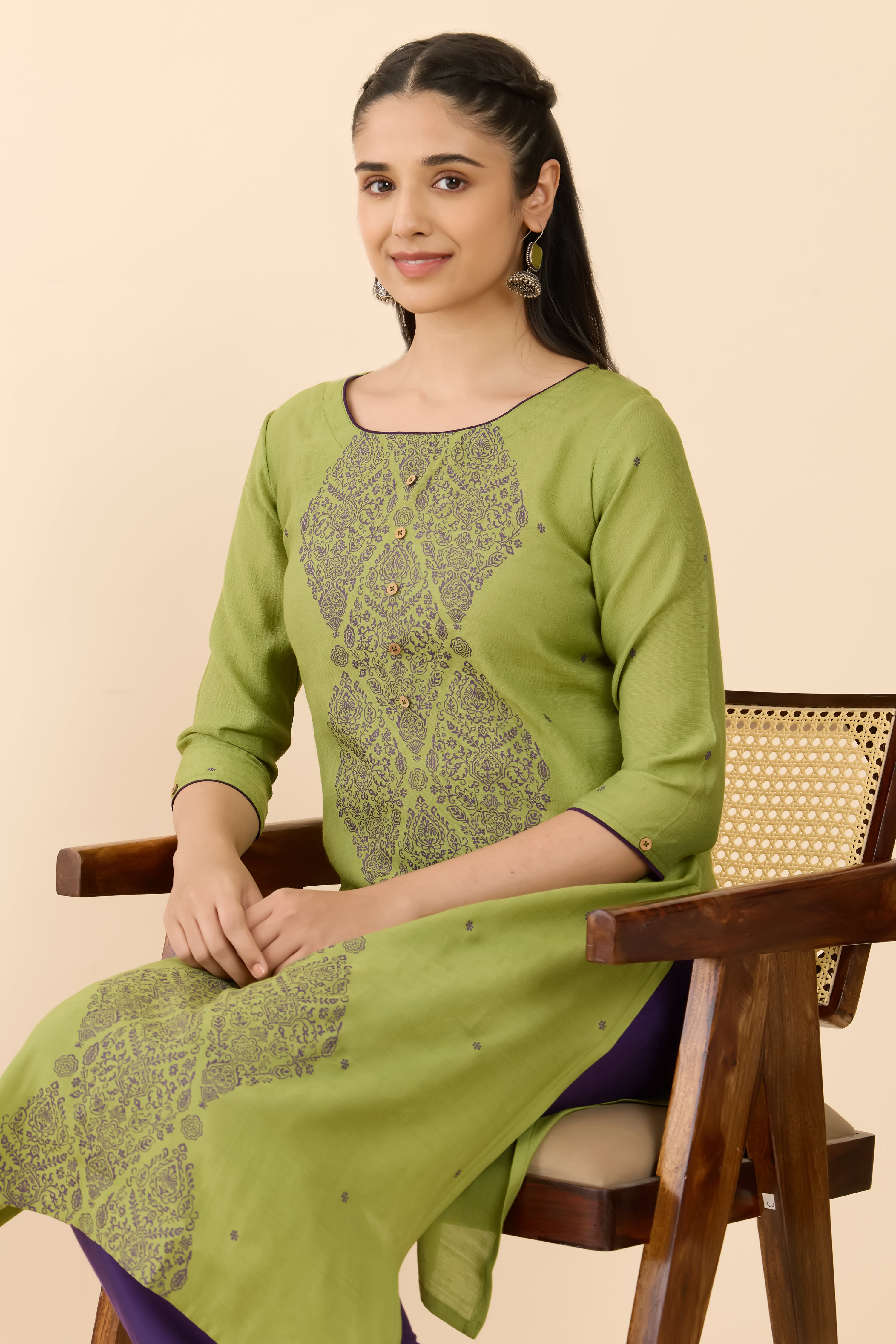 GREEN MUGHAL FLORAL PRINTED STRAIGHT CUT KURTA