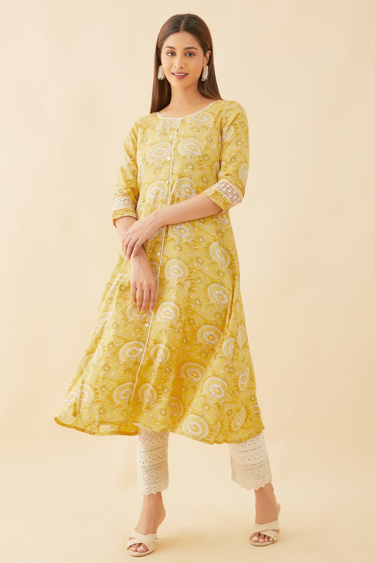 All Over Floral Print WIth Crochet Detail Kurta - Yellow