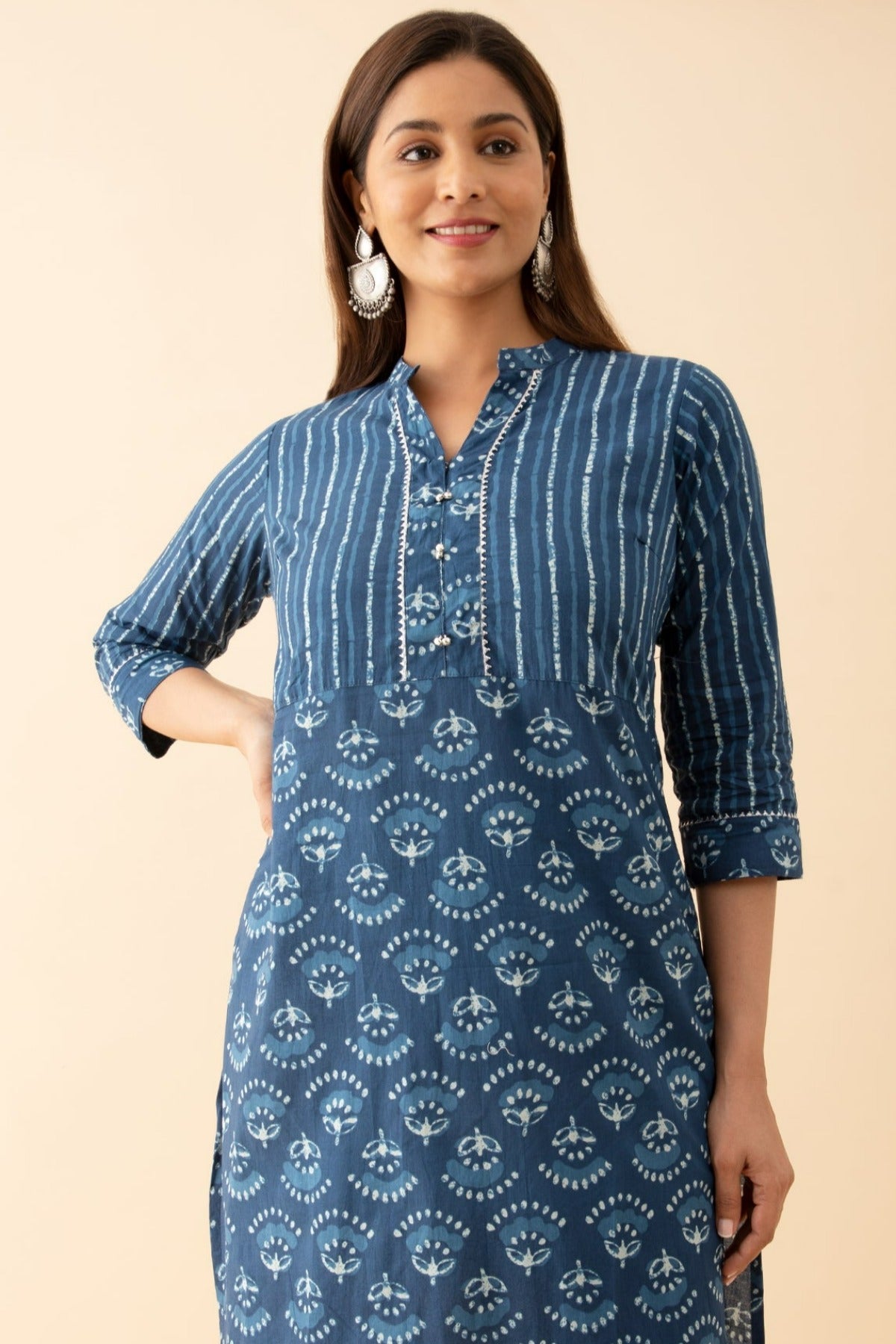 Indigo Printed Kurta with Lace Embellished Yoke Blue