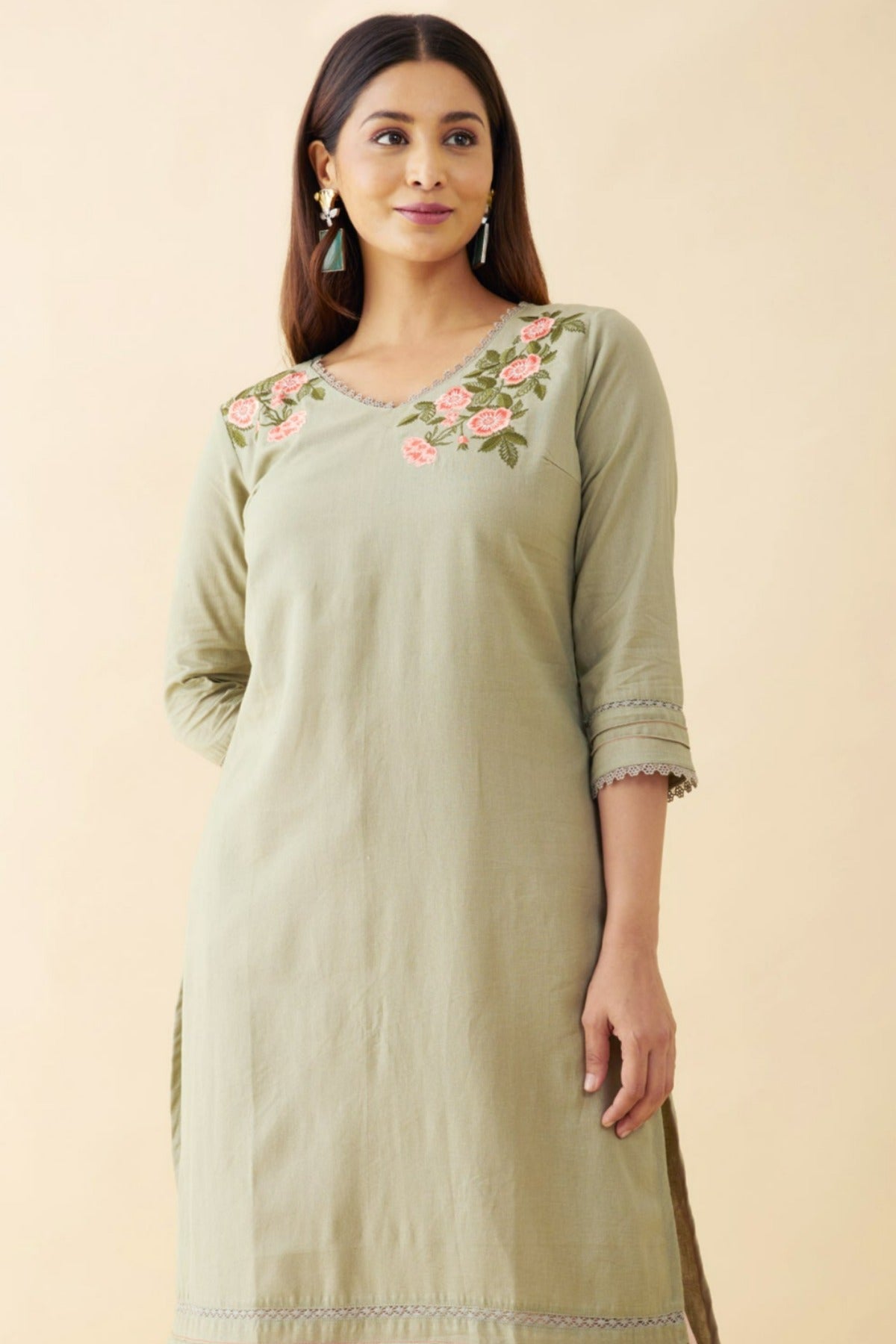 Floral Embroided & Lace Embellished Kurta - Green