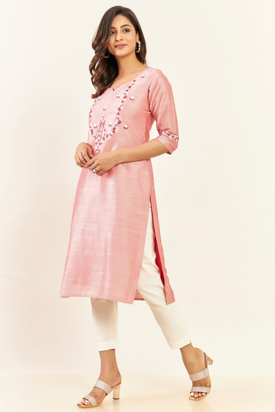 Contrast Floral Embroidered Kurta - Peach