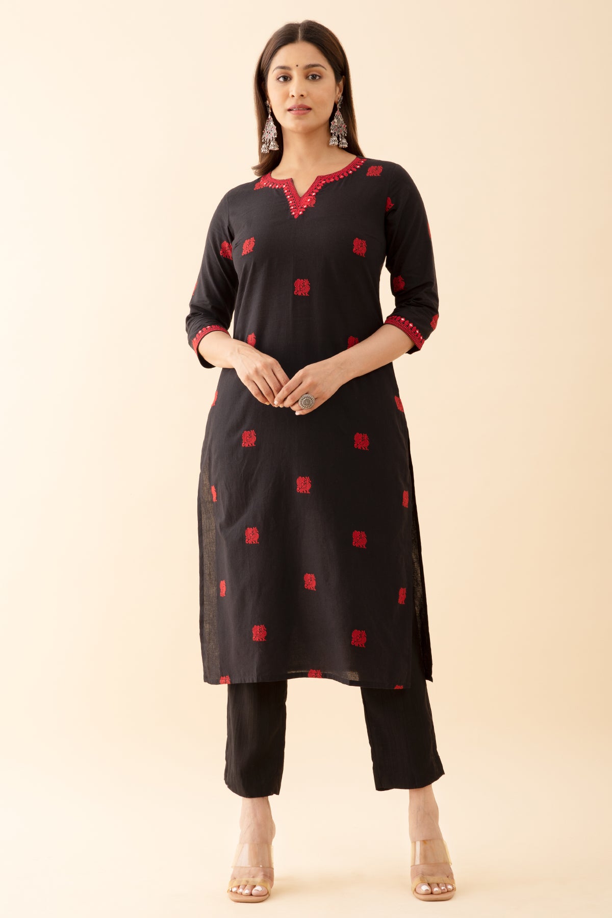 Annapakshi Motif Dobby Kurta with Embroidered Neckline Black