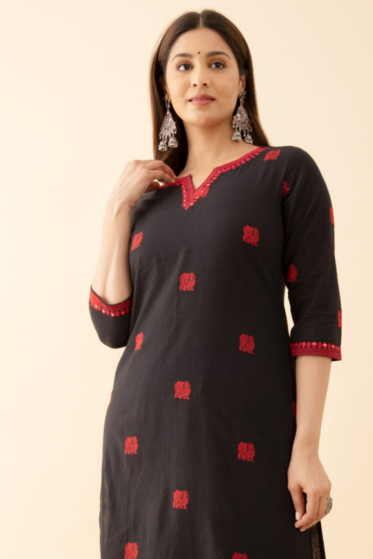 Annapakshi Motif Dobby Kurta with Embroidered Neckline Black