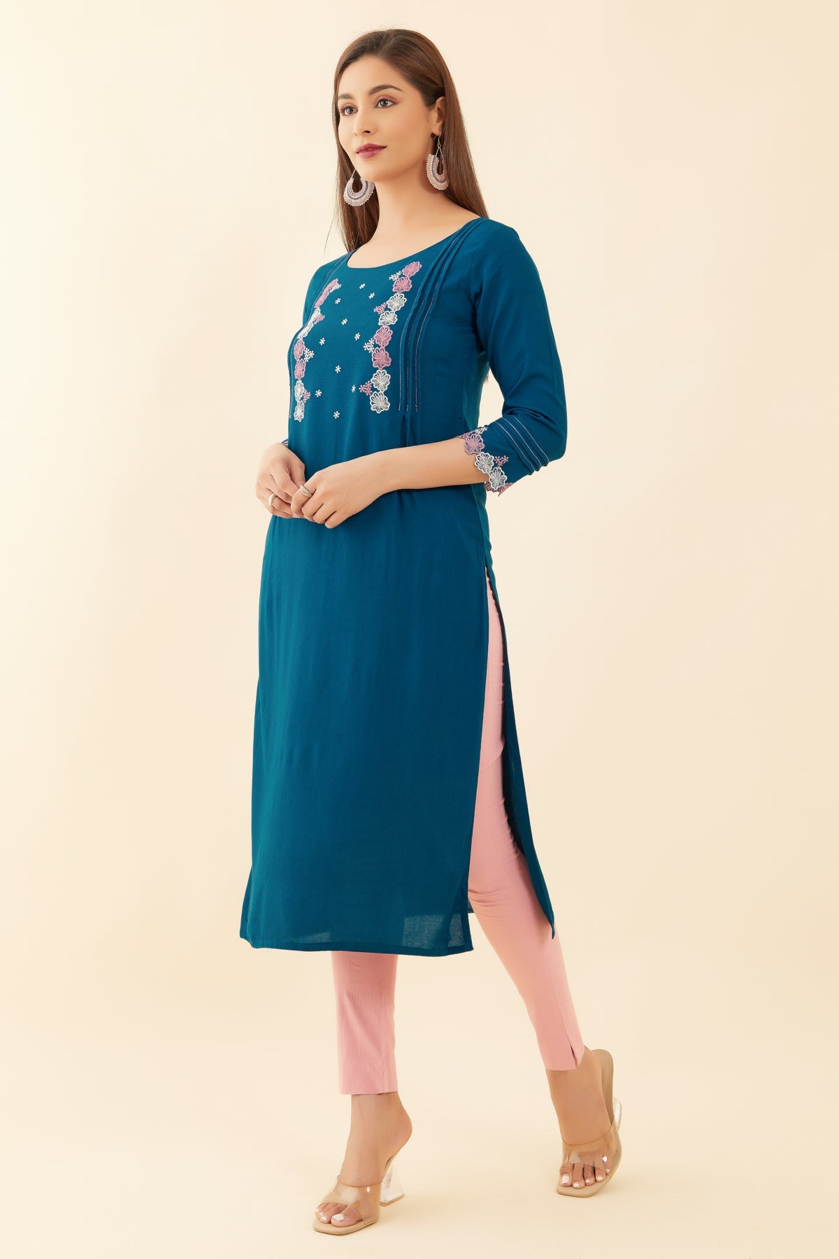 Floral Embroidered With Pin Tuck Yoke Kurta - Blue