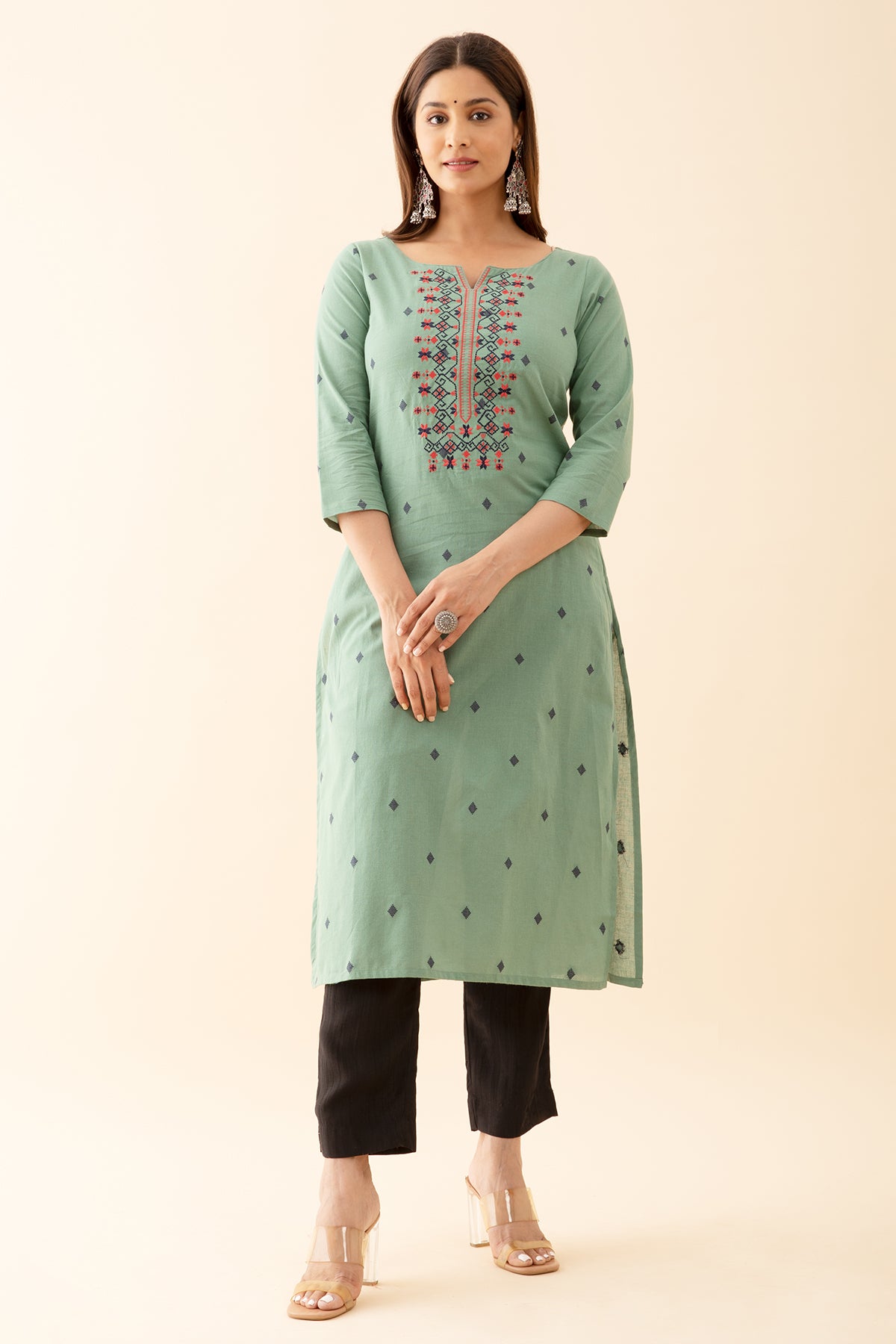 Dobby Weave kurta with Contrast Yoke Embroidery Green