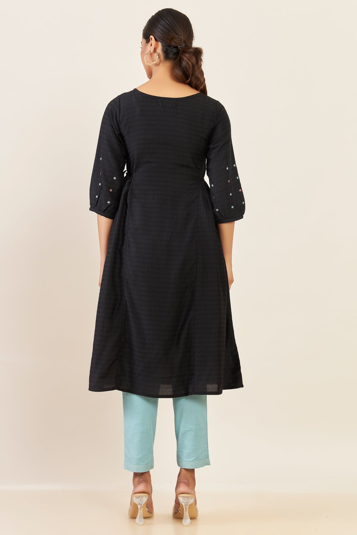 Contrast Floral Embroidery & All Over Chevron Kurta- Black