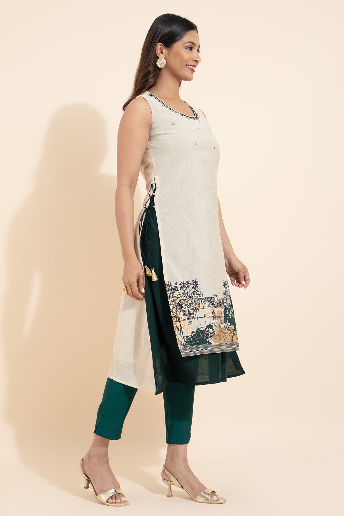 Kathakali Printed Layered Kurta with Side Tie-up - Off-white & Green