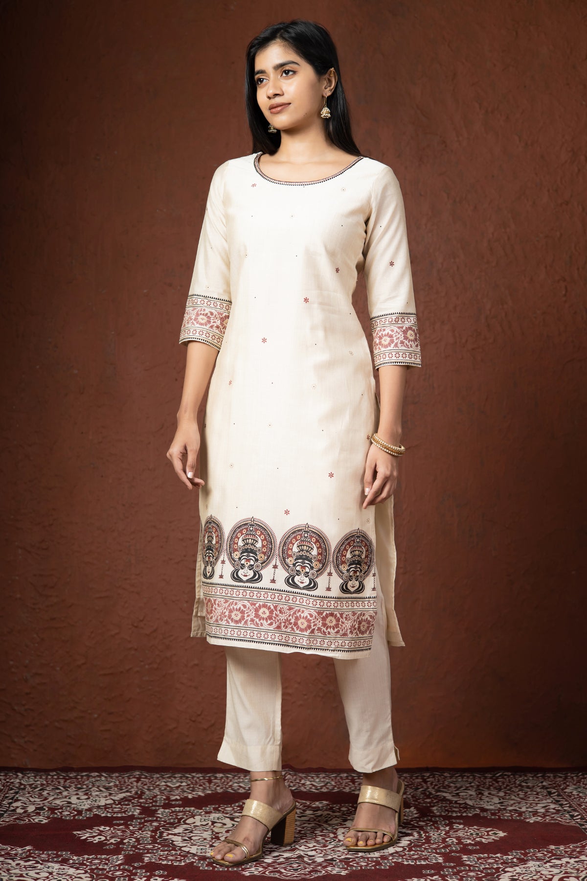 Contrast Kathakali Motif Printed Kurta Off White