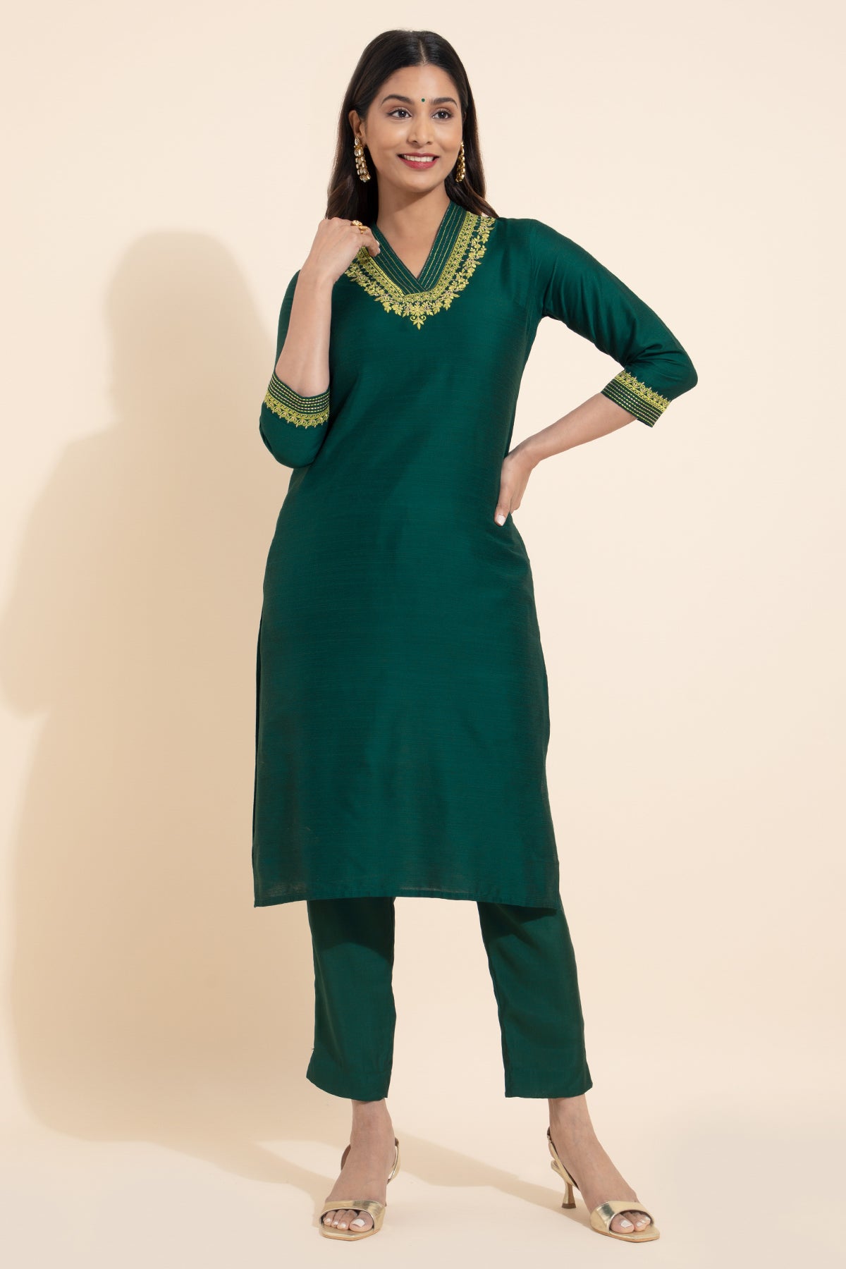 Floral Embroidered Kurta - Green