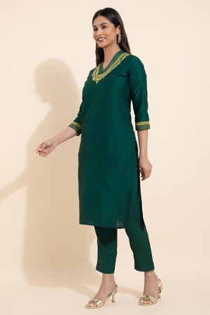 Floral Embroidered Kurta - Green