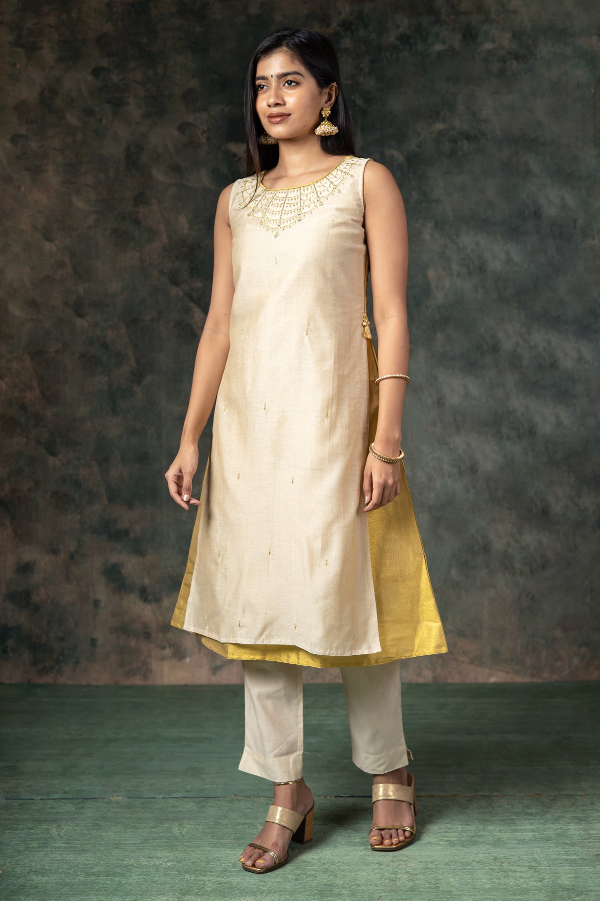 Geometric Motif With Butta Embroidered Kurta -  Gold & Off-White