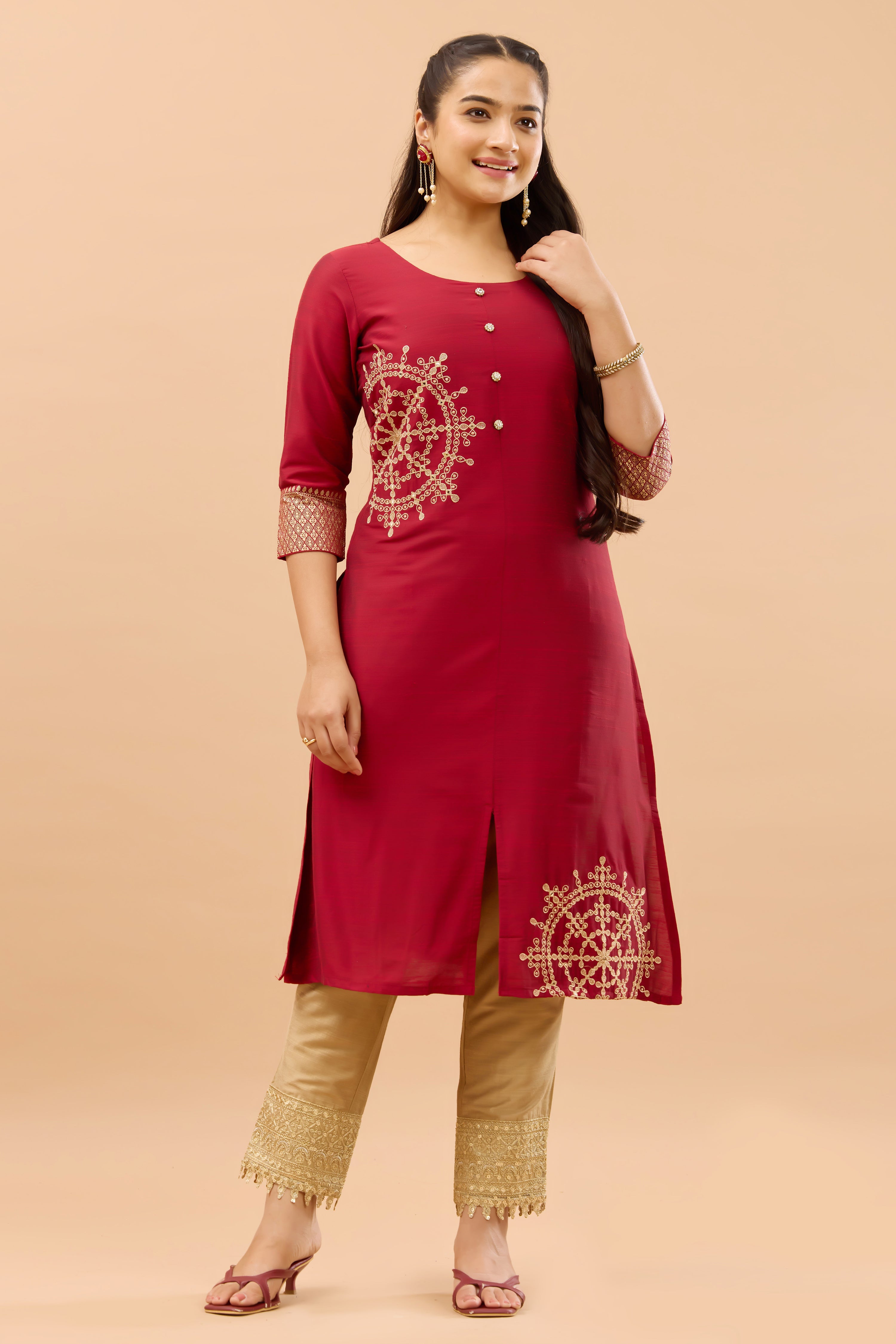 Kolam Placement Embroidered Maroon Kurta