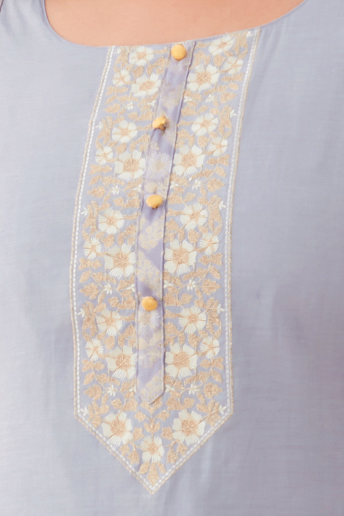 Floral Embroidered With Brocade Panelled Kurta Lavender