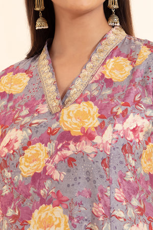 Lace Embellished Floral Printed Kurta - Pink