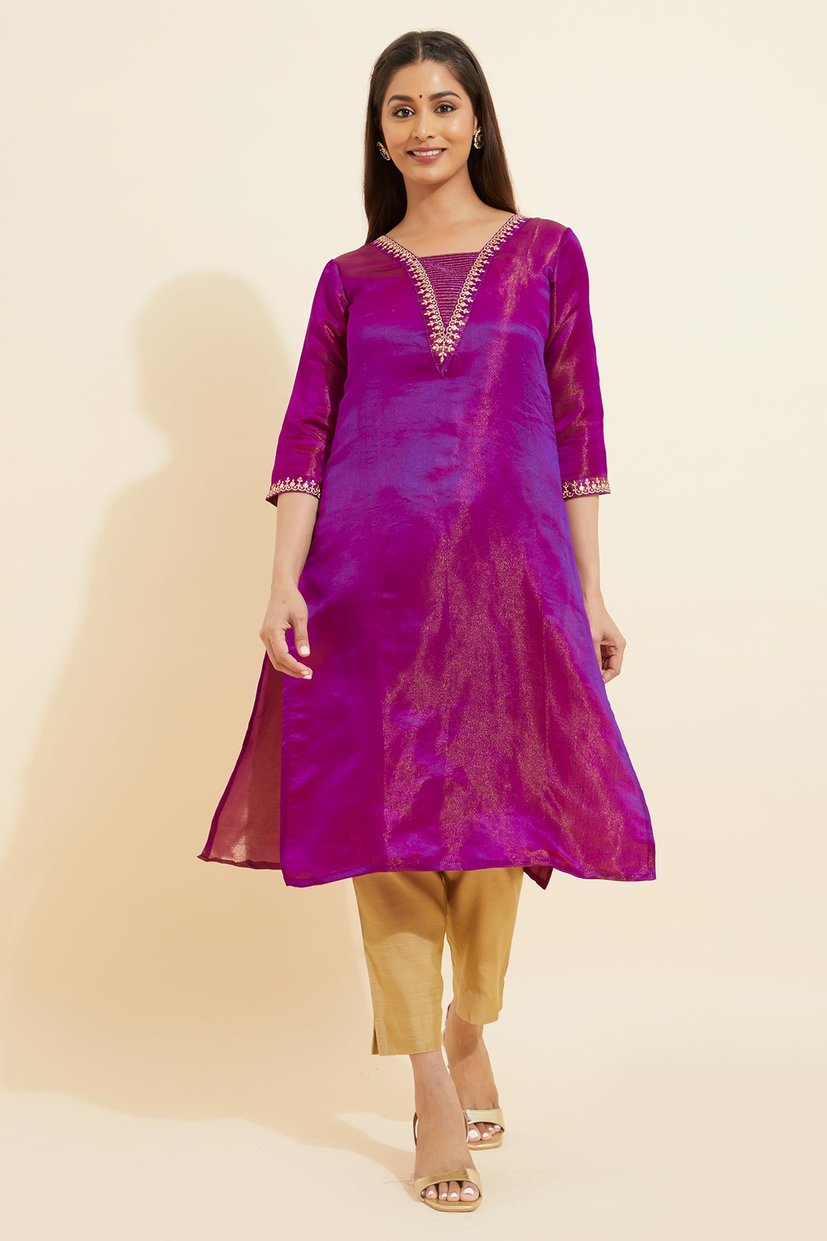 Floral Embroidered Kurta - Magenta