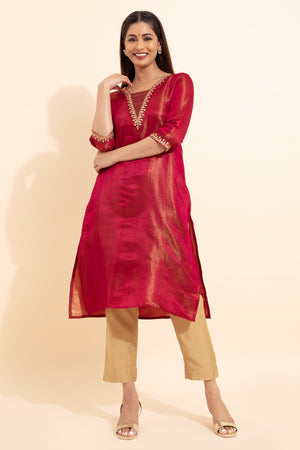 Floral Embroidered Kurta - Red