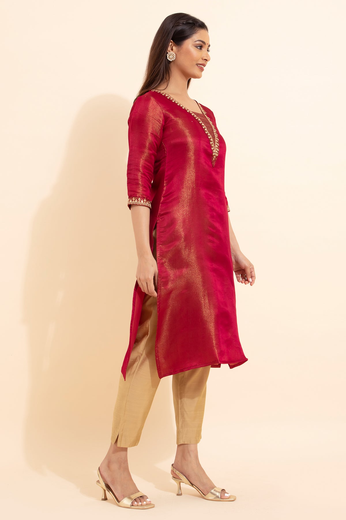 Floral Embroidered Kurta - Red