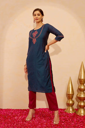 Jewel Inspired Floral Embroidered Kurta - Blue
